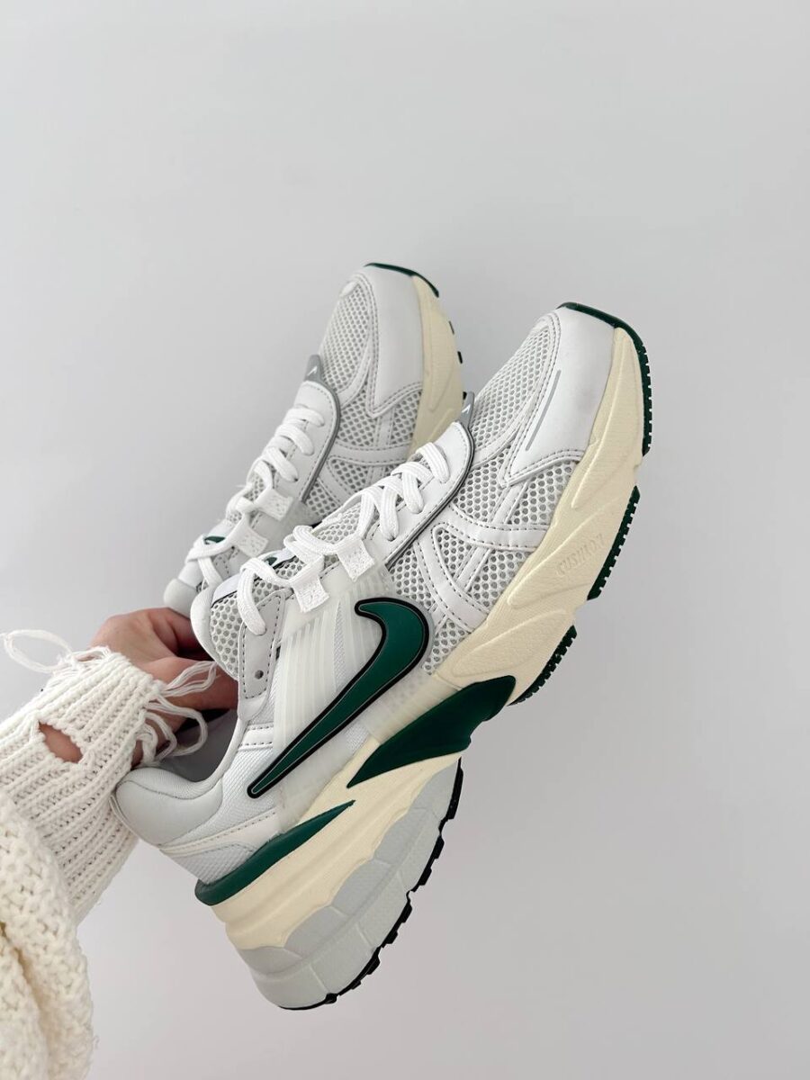 Nike V2K Run Fir FD0736-101