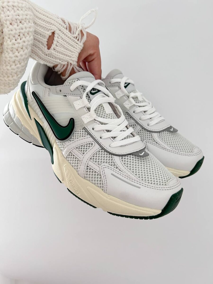 Nike V2K Run Fir FD0736-101