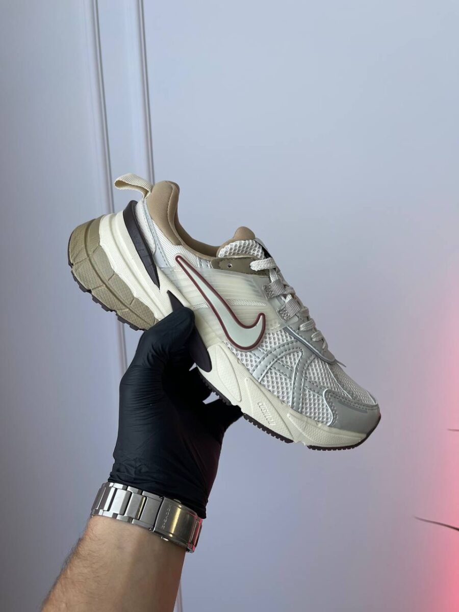 Nike V2K Run Light Orewood Brown FD0736-103