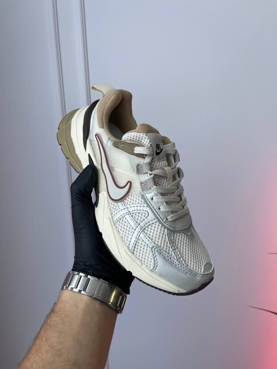 Nike V2K Run Light Orewood Brown FD0736-103