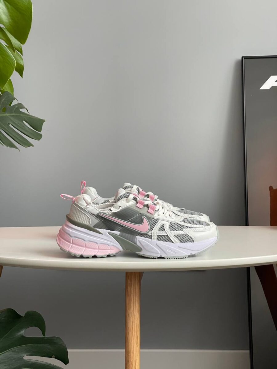 Nike V2K Run Pink Foam HQ4046-001