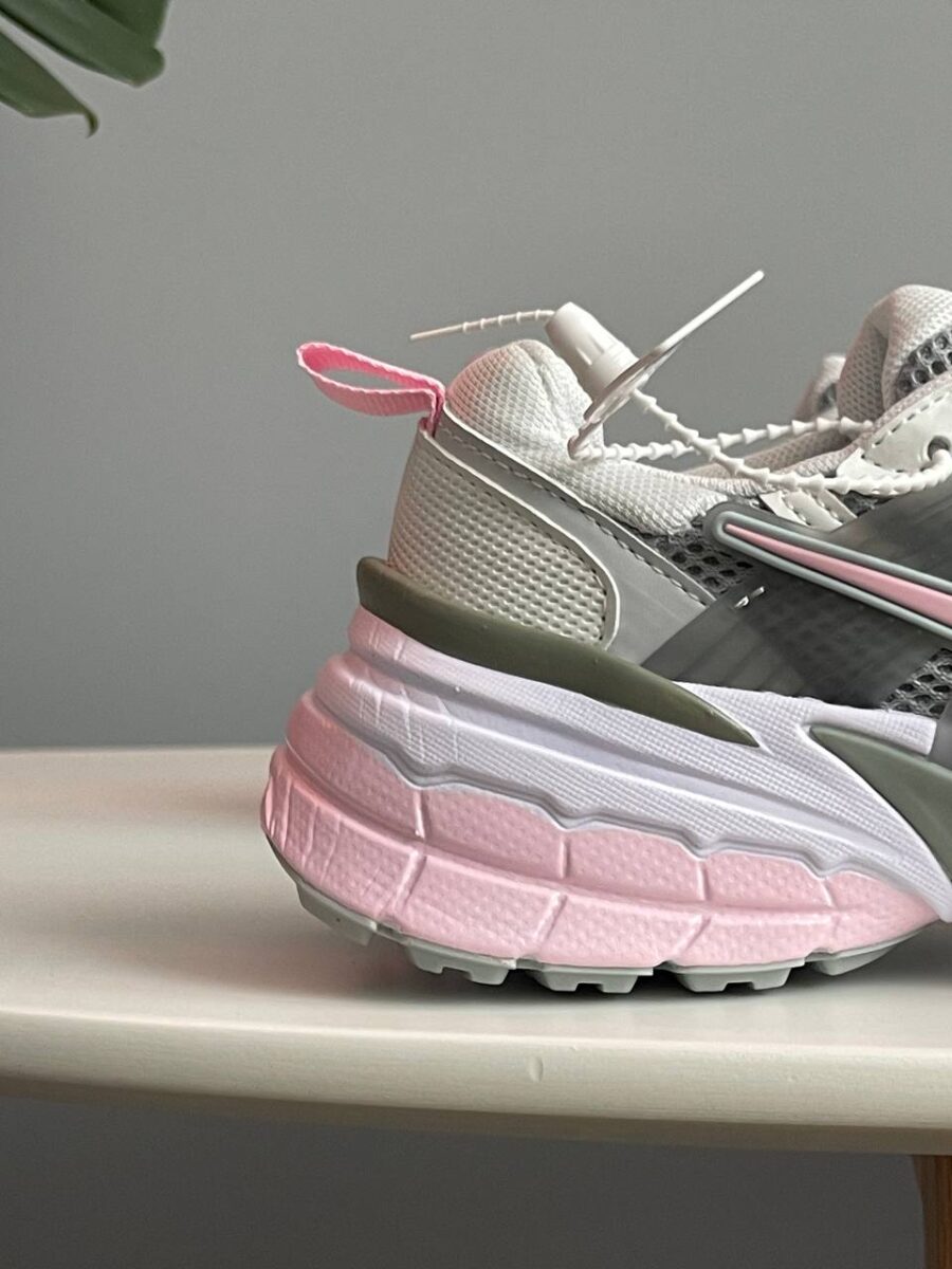 Nike V2K Run Pink Foam HQ4046-001