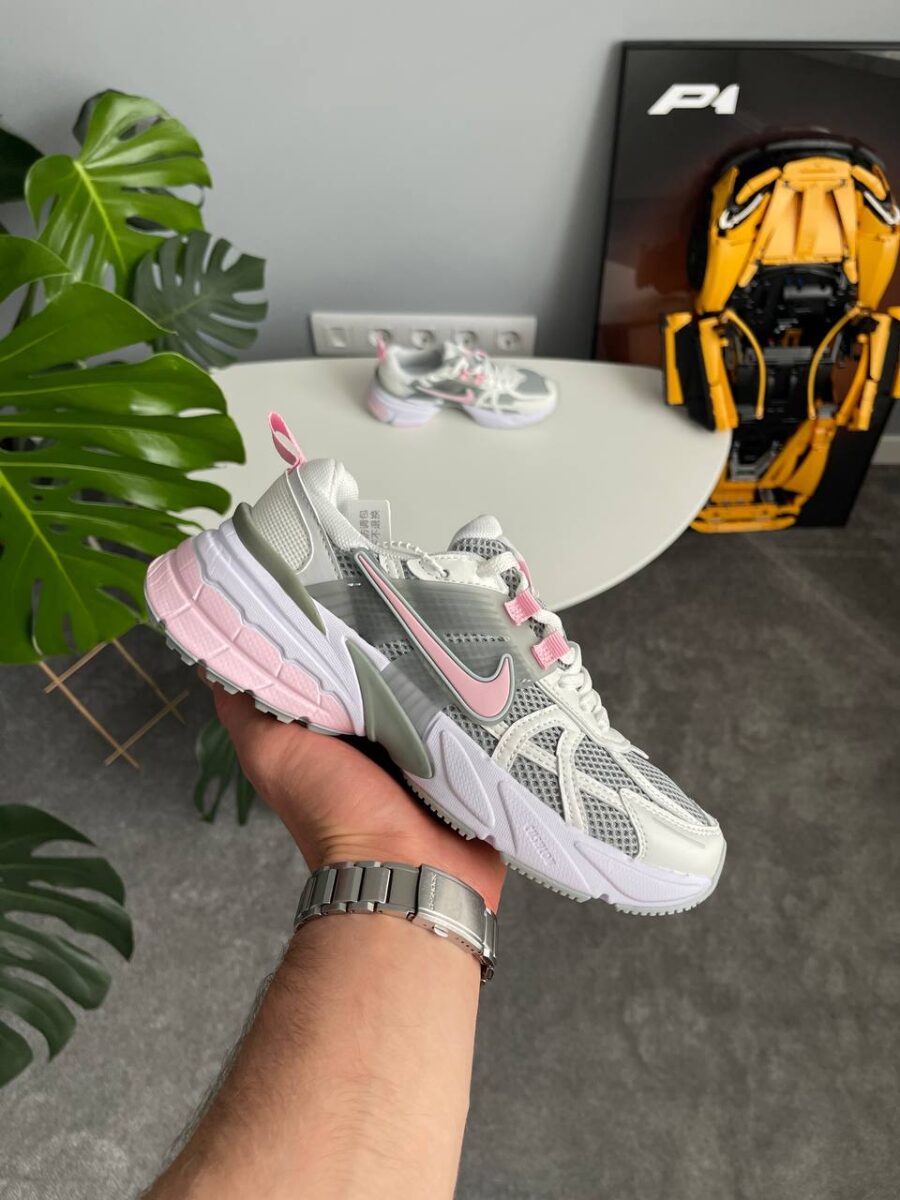 Nike V2K Run Pink Foam HQ4046-001