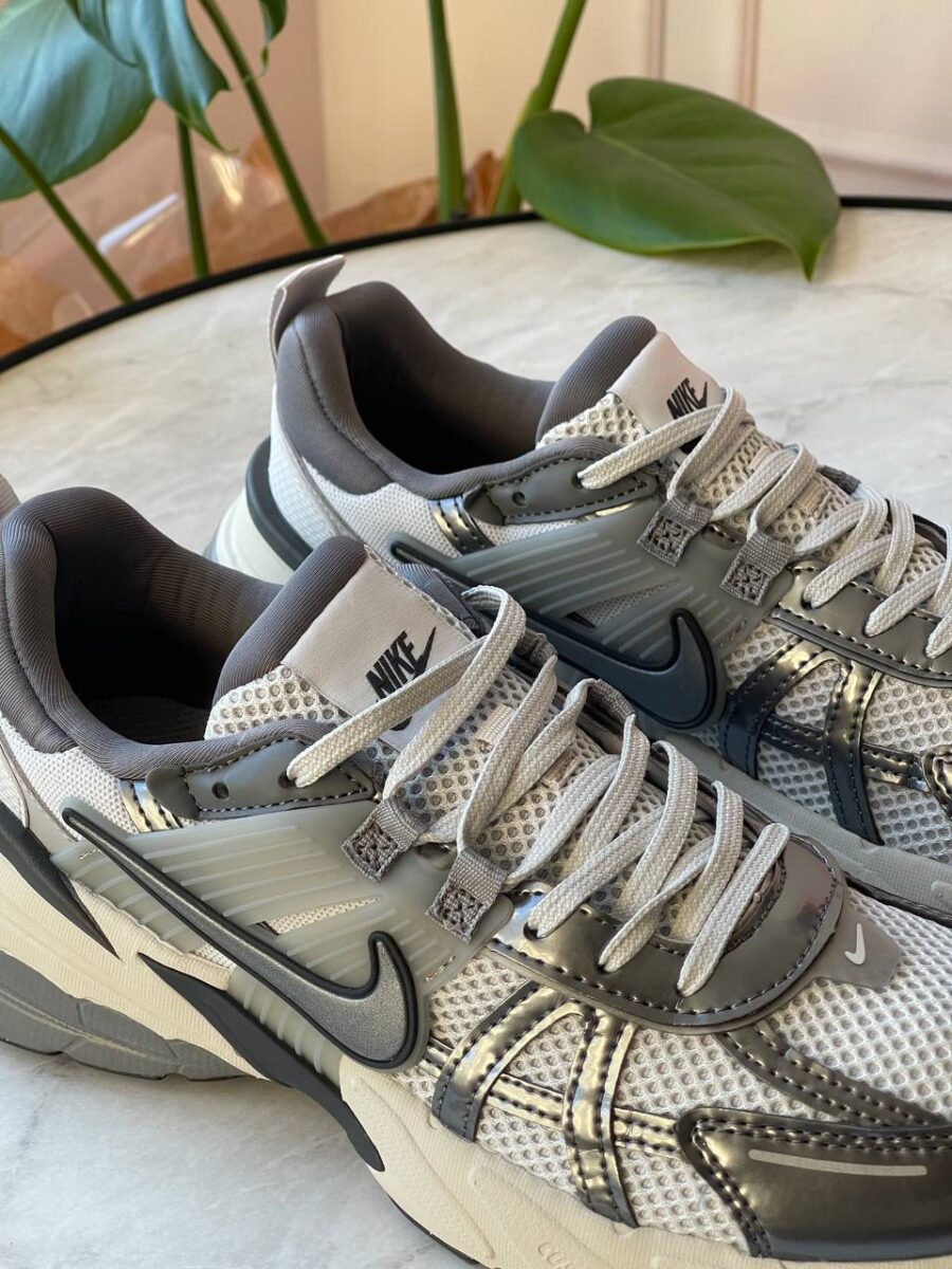 Nike V2K Run Pure Platinum Wolf Grey FD0736-003