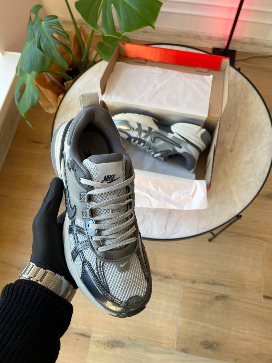 Nike V2K Run Pure Platinum Wolf Grey FD0736-003