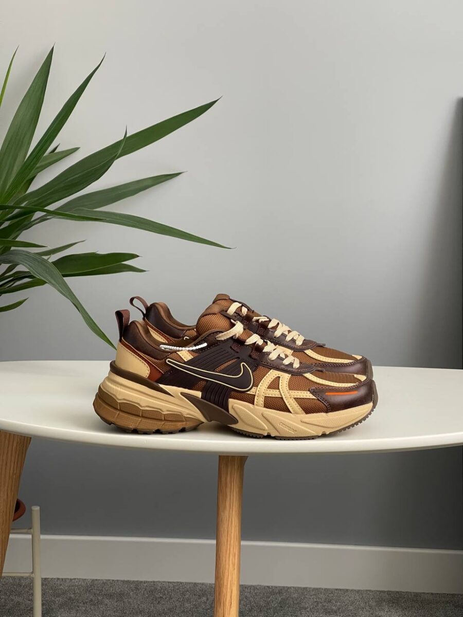 Nike V2k Run Light British Tan HQ3445-222