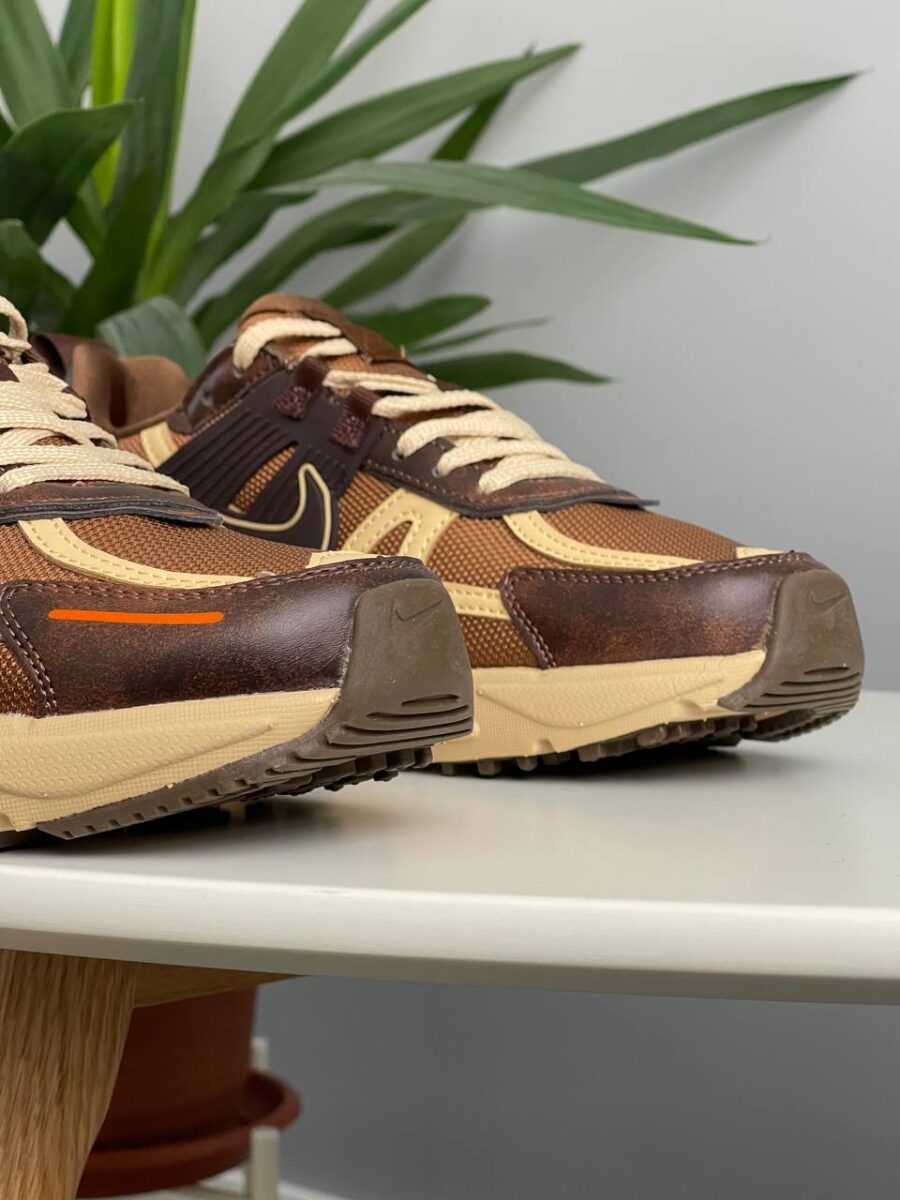 Nike V2k Run Light British Tan HQ3445-222