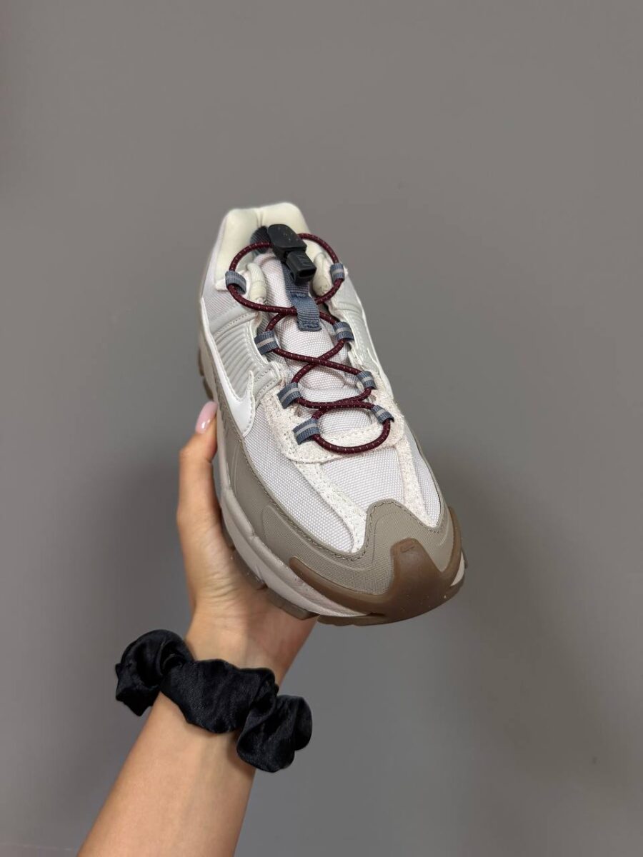 Nike Zoom Vomero Roam College Grey Gum HV4294-009 1