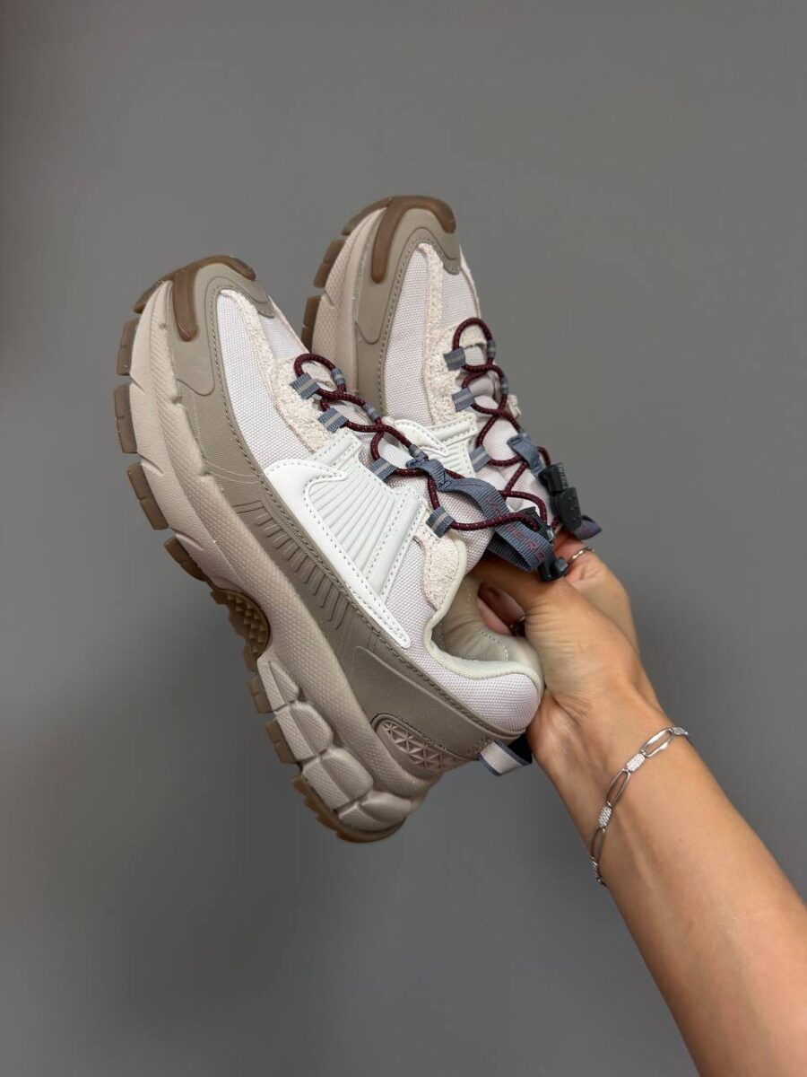 Nike Zoom Vomero Roam College Grey Gum HV4294-009 1