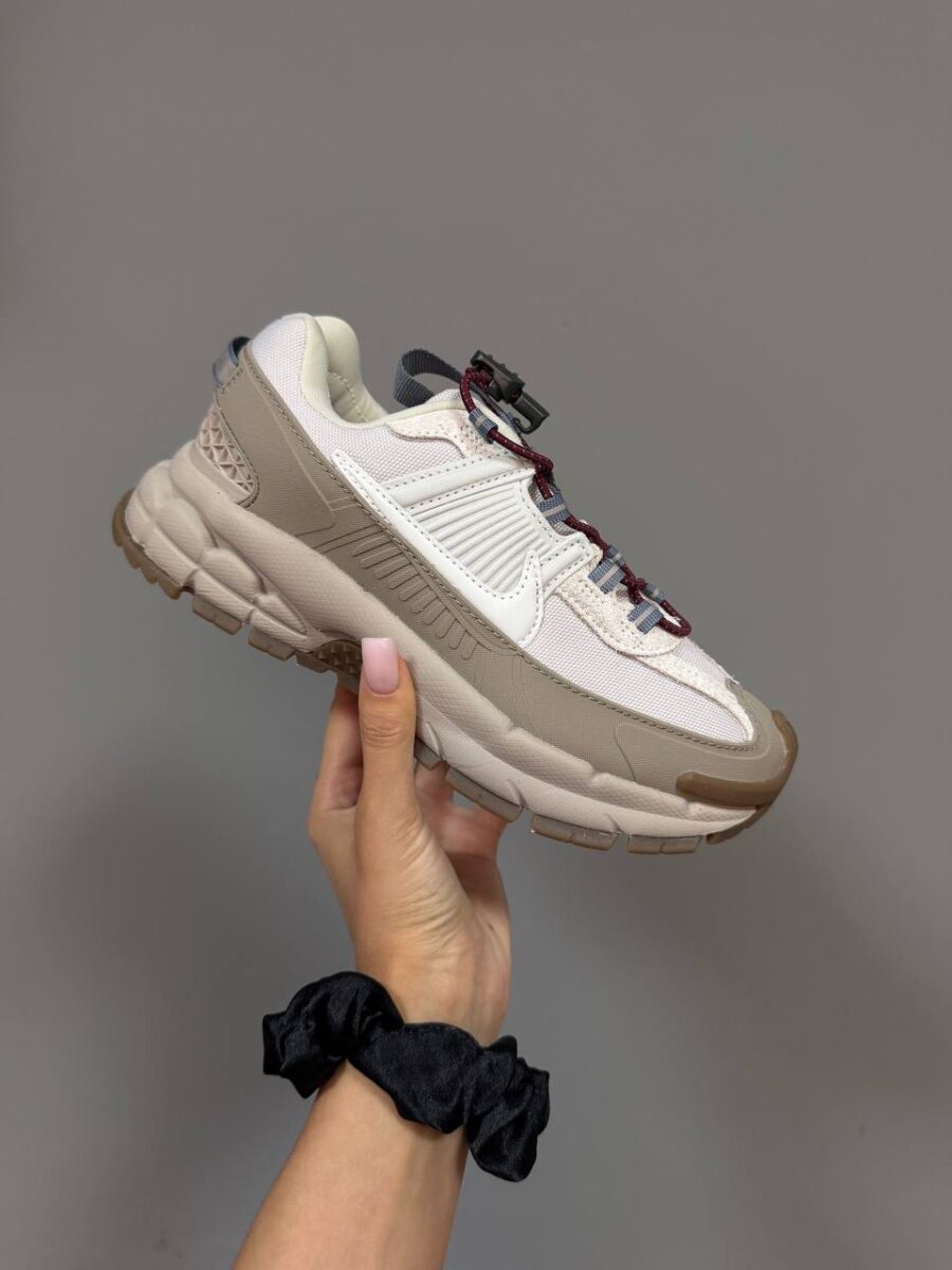 Nike Zoom Vomero Roam College Grey Gum HV4294-009 1